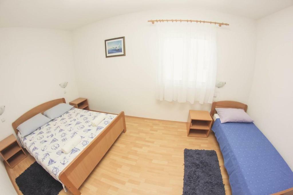 Apartmani Bartolic 罗戈兹尼察 外观 照片